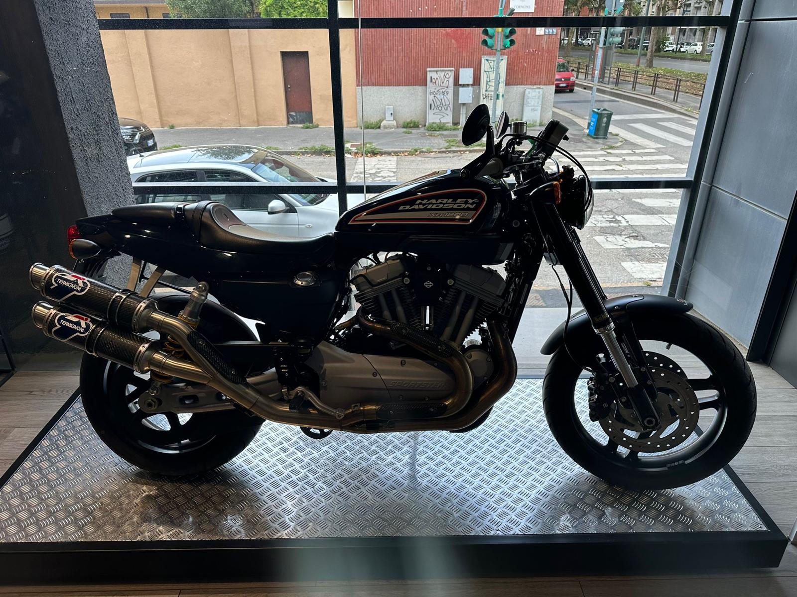 1200 XR